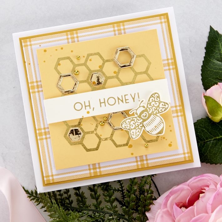 Spellbinders Becca Feeken Sweet Cardlets Glimmer Project Kit - Oh Honey Card #Spellbinders #NeverStopMaking #DieCutting #Cardmaking #GlimmerHotFoilSystem